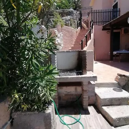 شقة Fronte Mare Con Accesso Privato Al Mare *