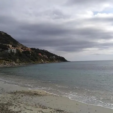 Fronte Mare Con Accesso Privato Al Mare