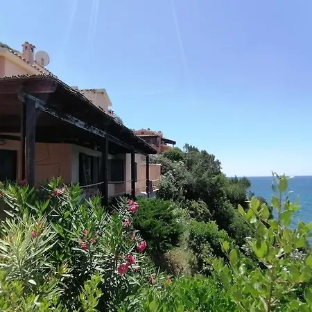 شقة Fronte Mare Con Accesso Privato Al Mare *